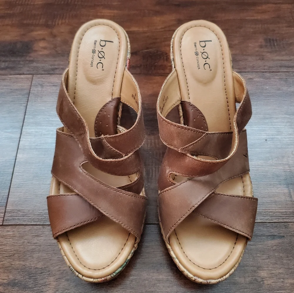 b.o.c. Tan Wedge Leather Sandals, Size 9